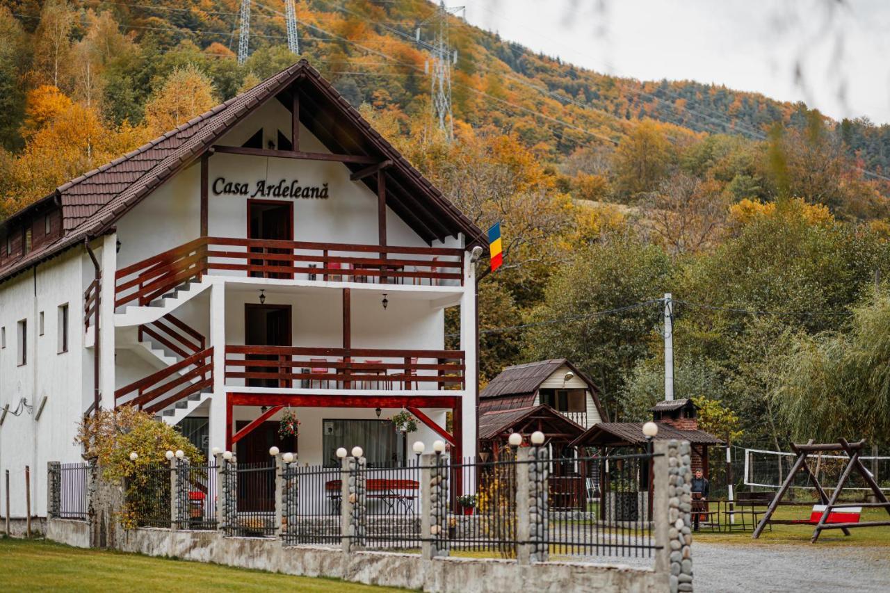 Casa Ardeleana Hotell Lotrioara Eksteriør bilde