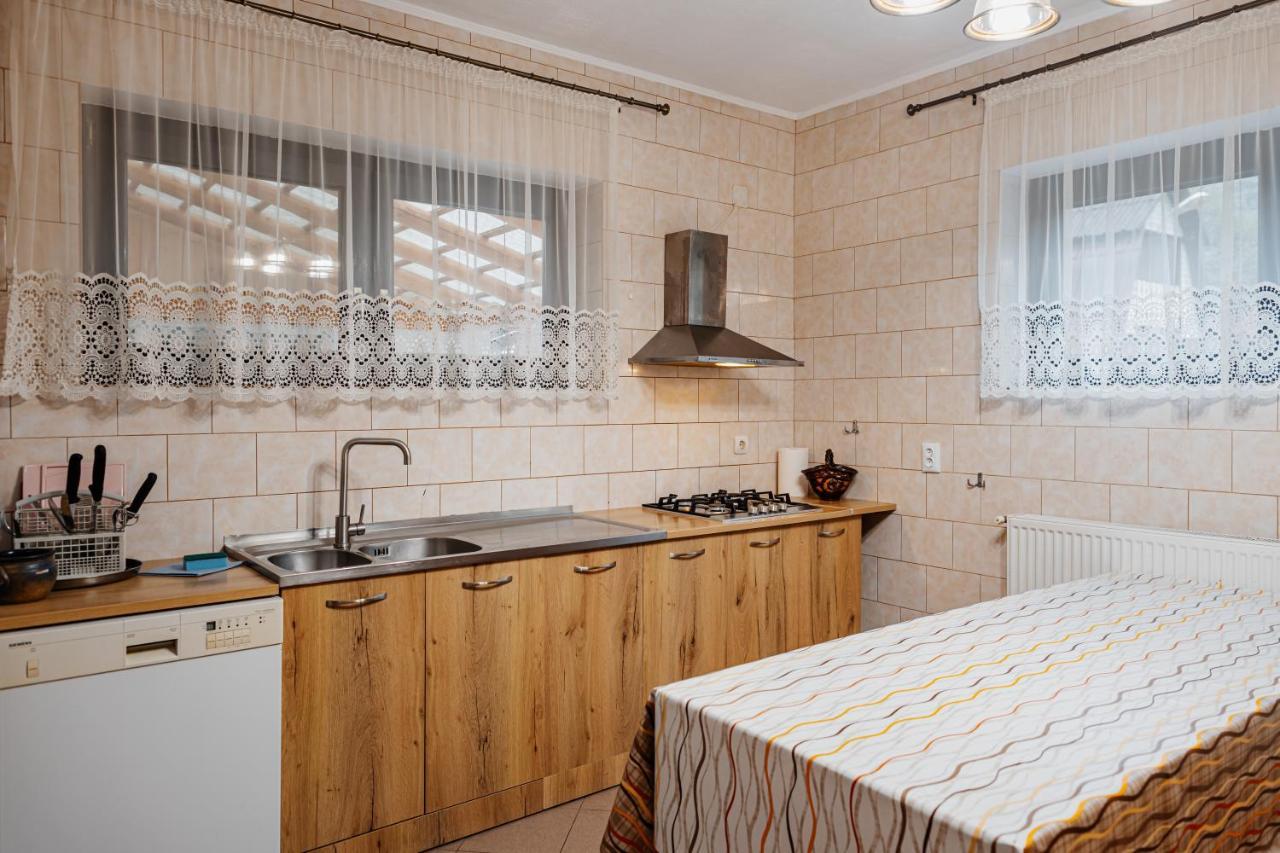Casa Ardeleana Hotell Lotrioara Eksteriør bilde